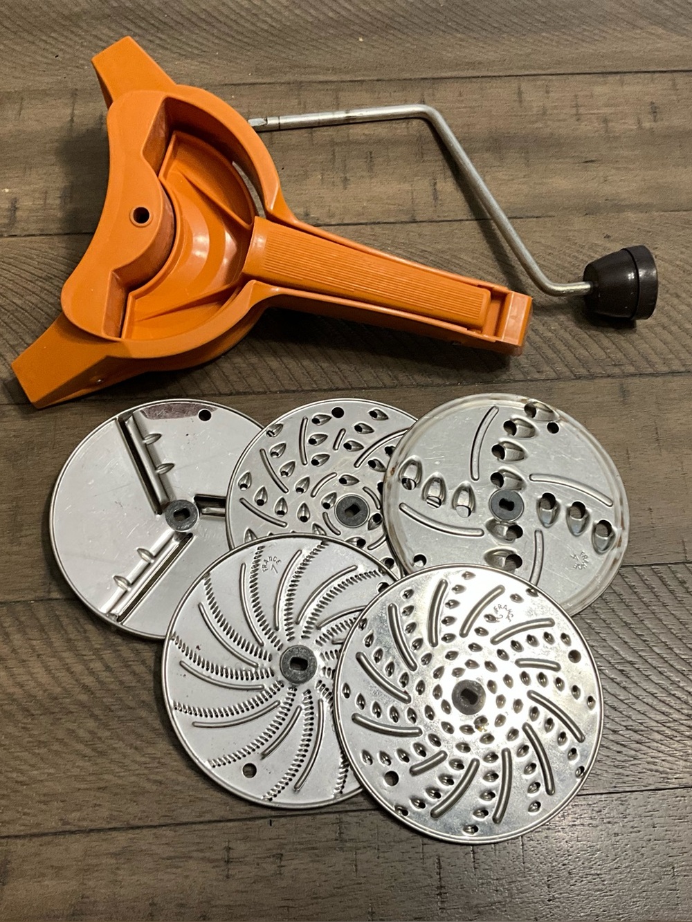 Mouli Julienne 445  Orange Rotary  Shredder Slicer Salad Maker